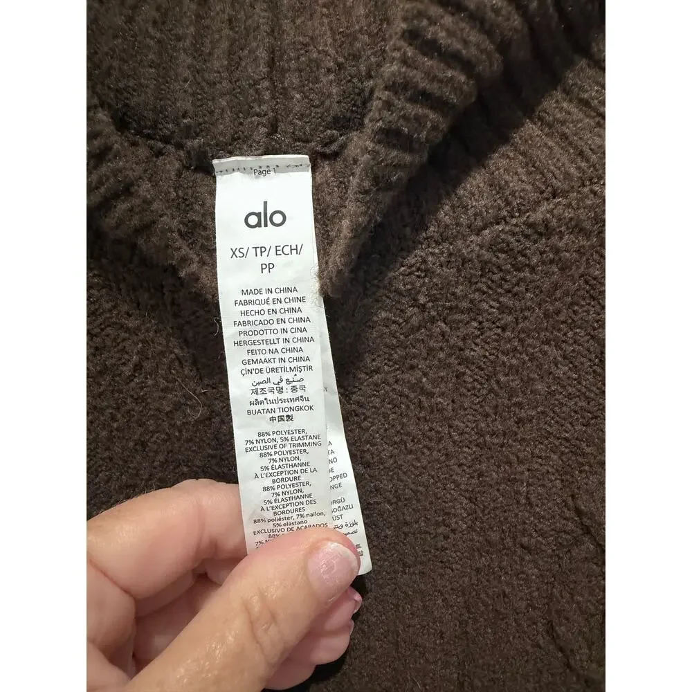 Alo Yoga Cable Knit Cropped Winter Bliss Sweater Espresso Size XS Cozy